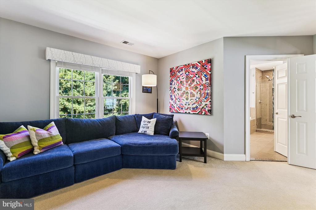 8049 WINSTEAD MANOR LANE