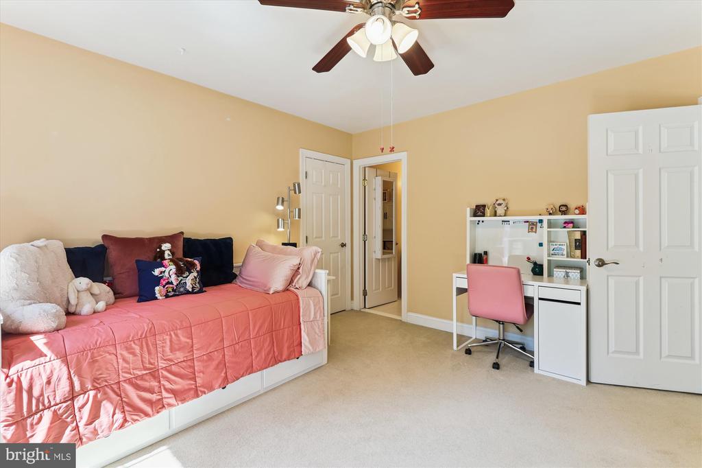 8049 WINSTEAD MANOR LANE