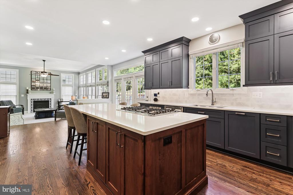 8049 WINSTEAD MANOR LANE