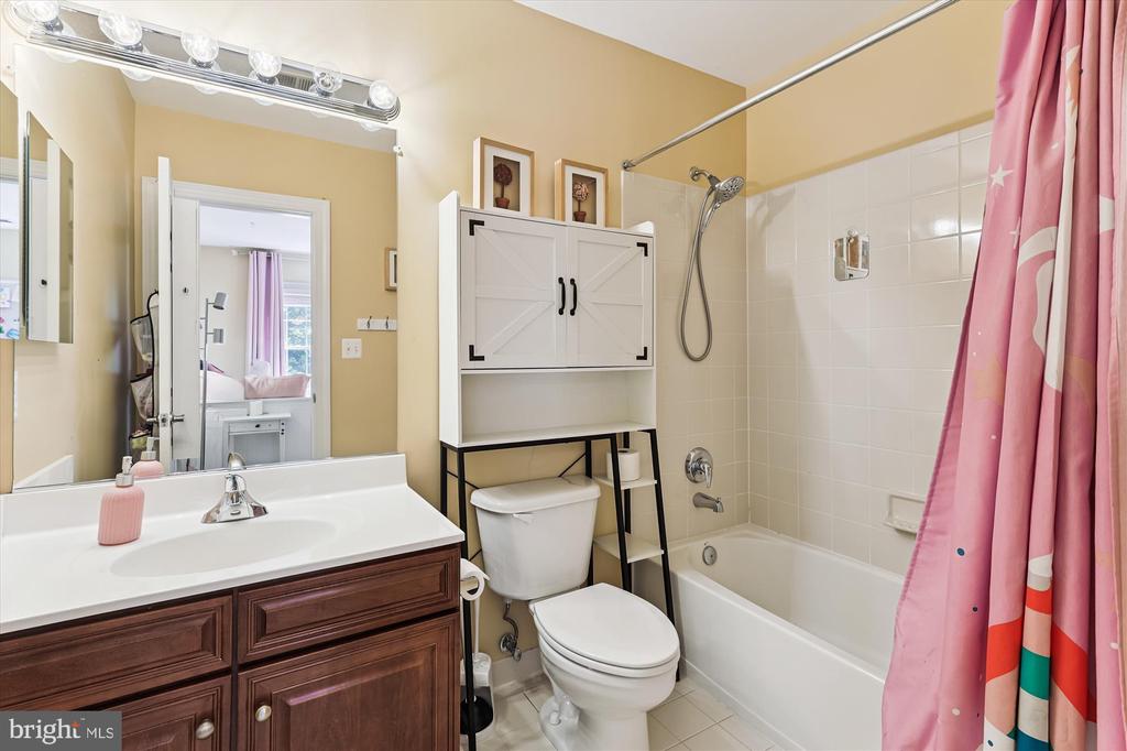 8049 WINSTEAD MANOR LANE