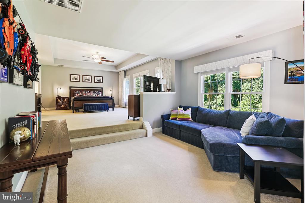 8049 WINSTEAD MANOR LANE