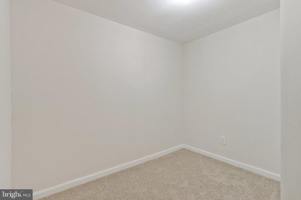 6481 LINLEIGH WAY