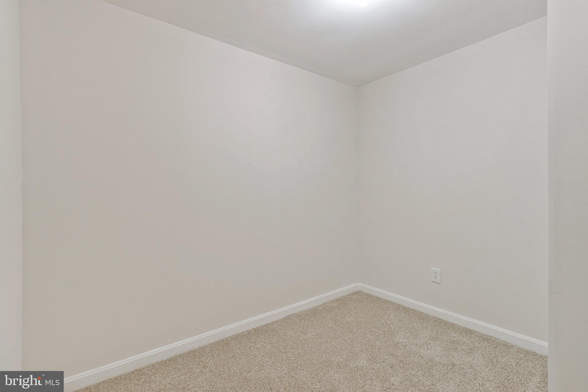6481 LINLEIGH WAY