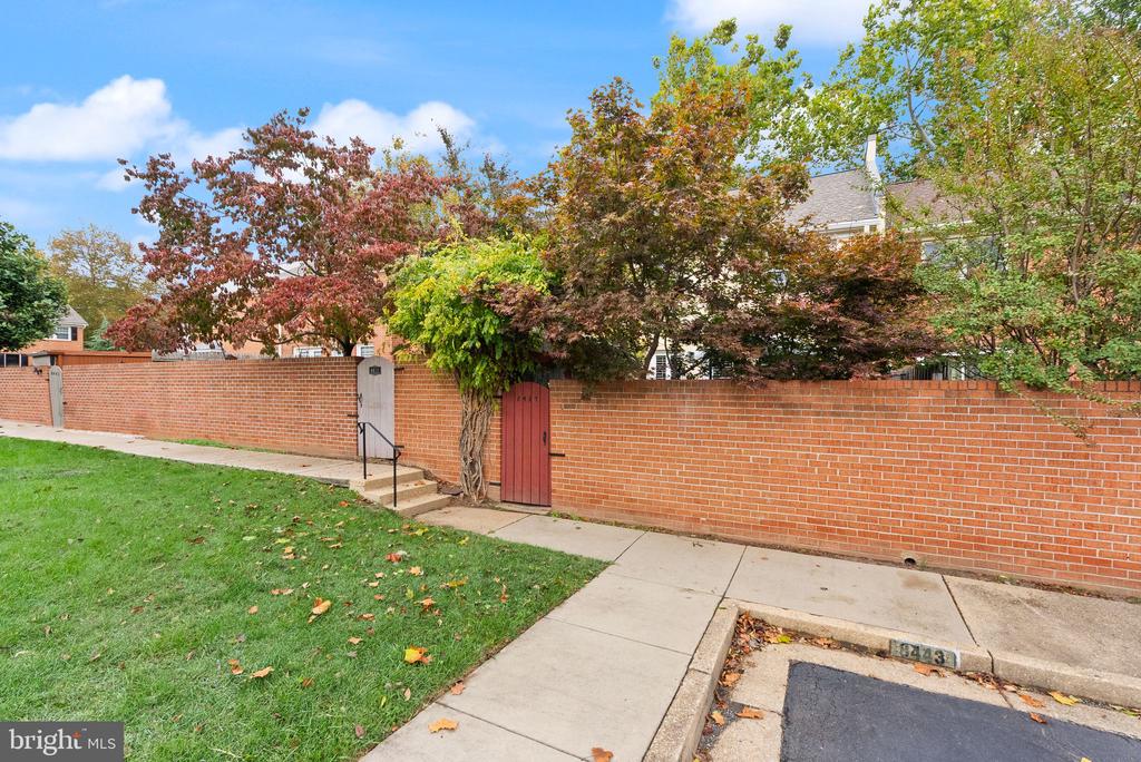 8437 FORRESTER BOULEVARD