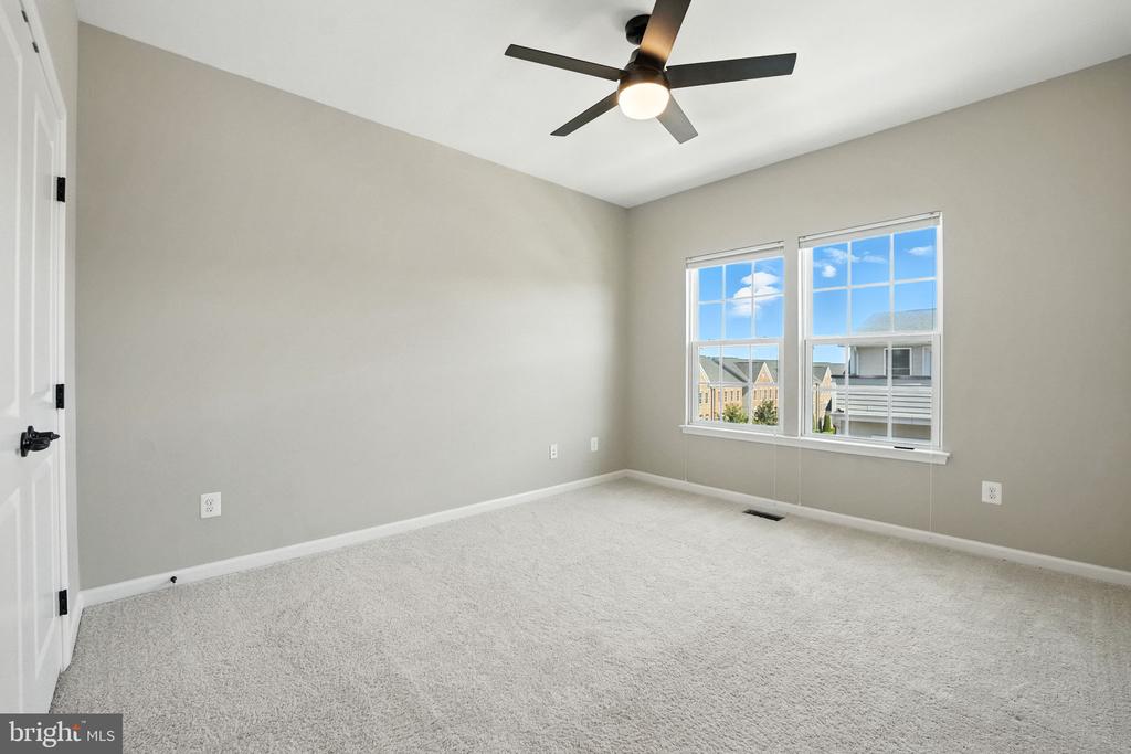 13682 ENDEAVOUR DRIVE 19D