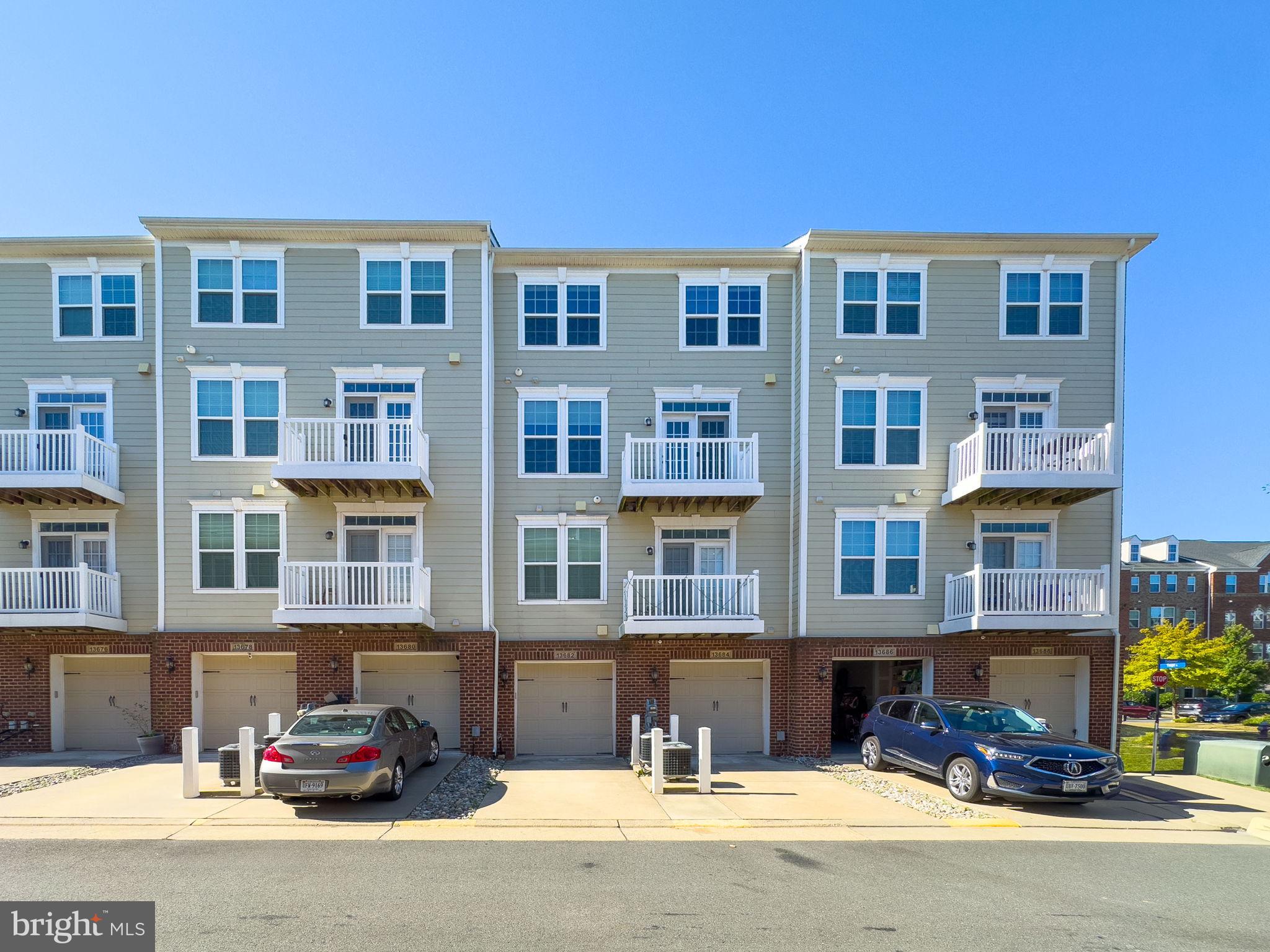 13682 ENDEAVOUR DRIVE 19D