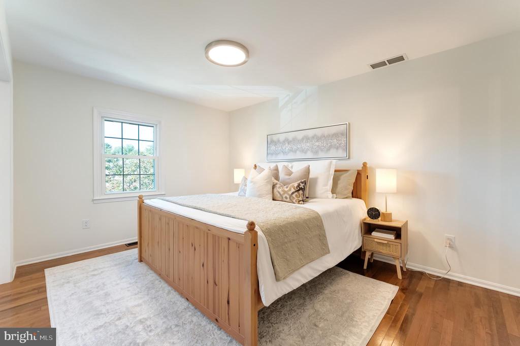 7462 COVENT WOOD COURT