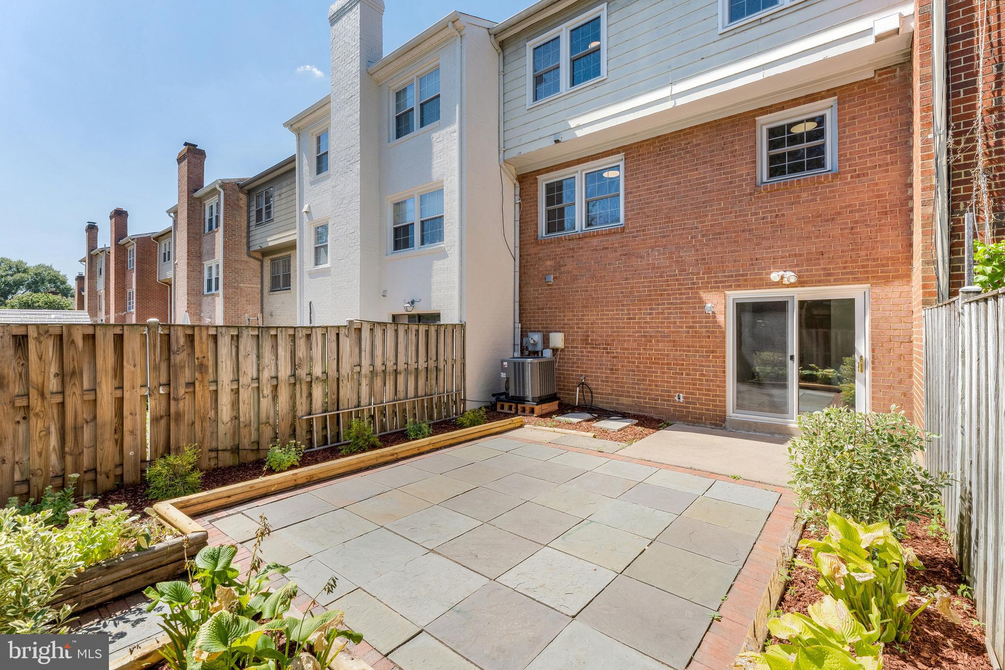 7462 COVENT WOOD COURT