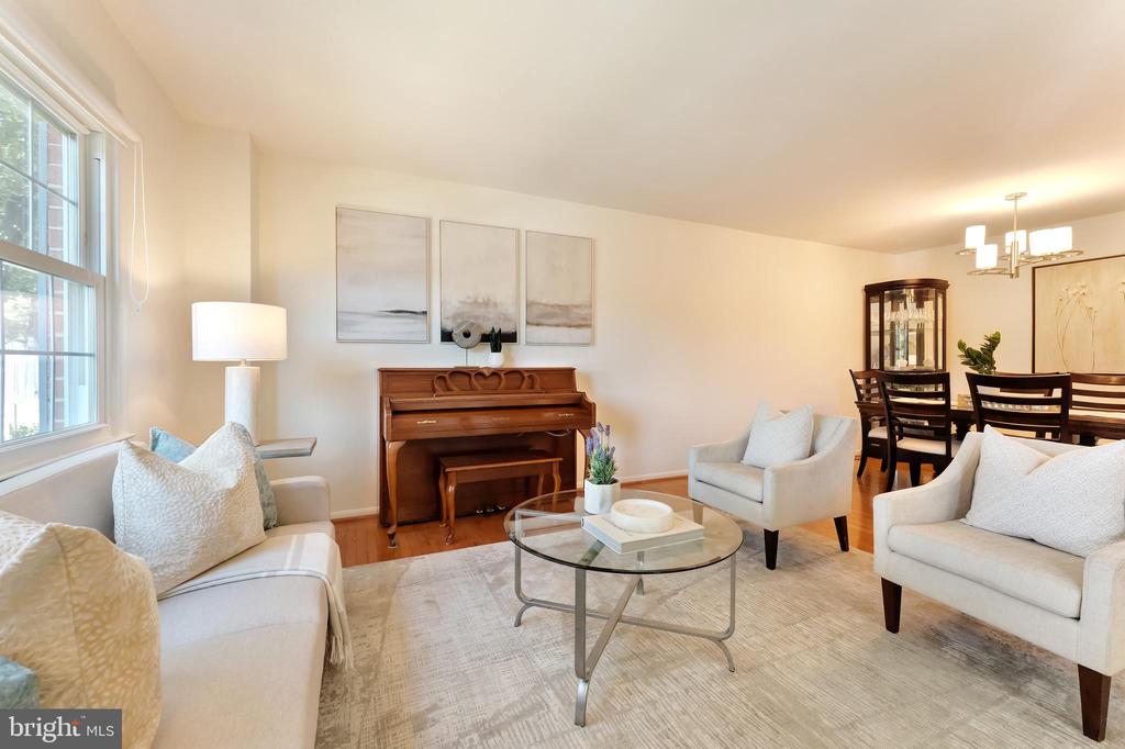 7462 COVENT WOOD COURT