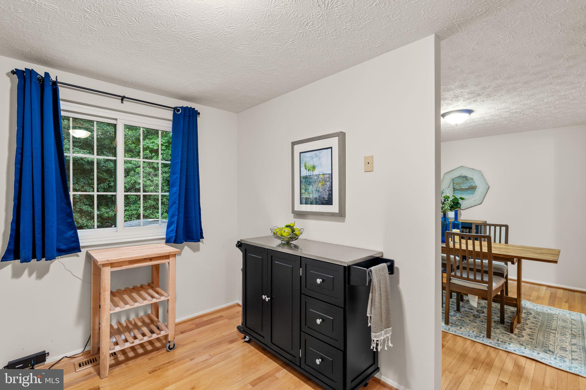2306 MIDDLE CREEK LANE