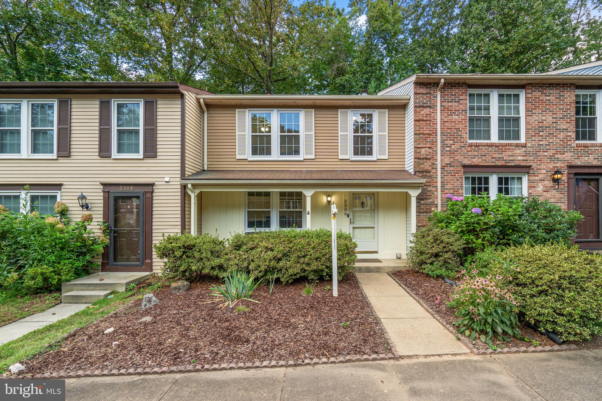 2306 MIDDLE CREEK LANE