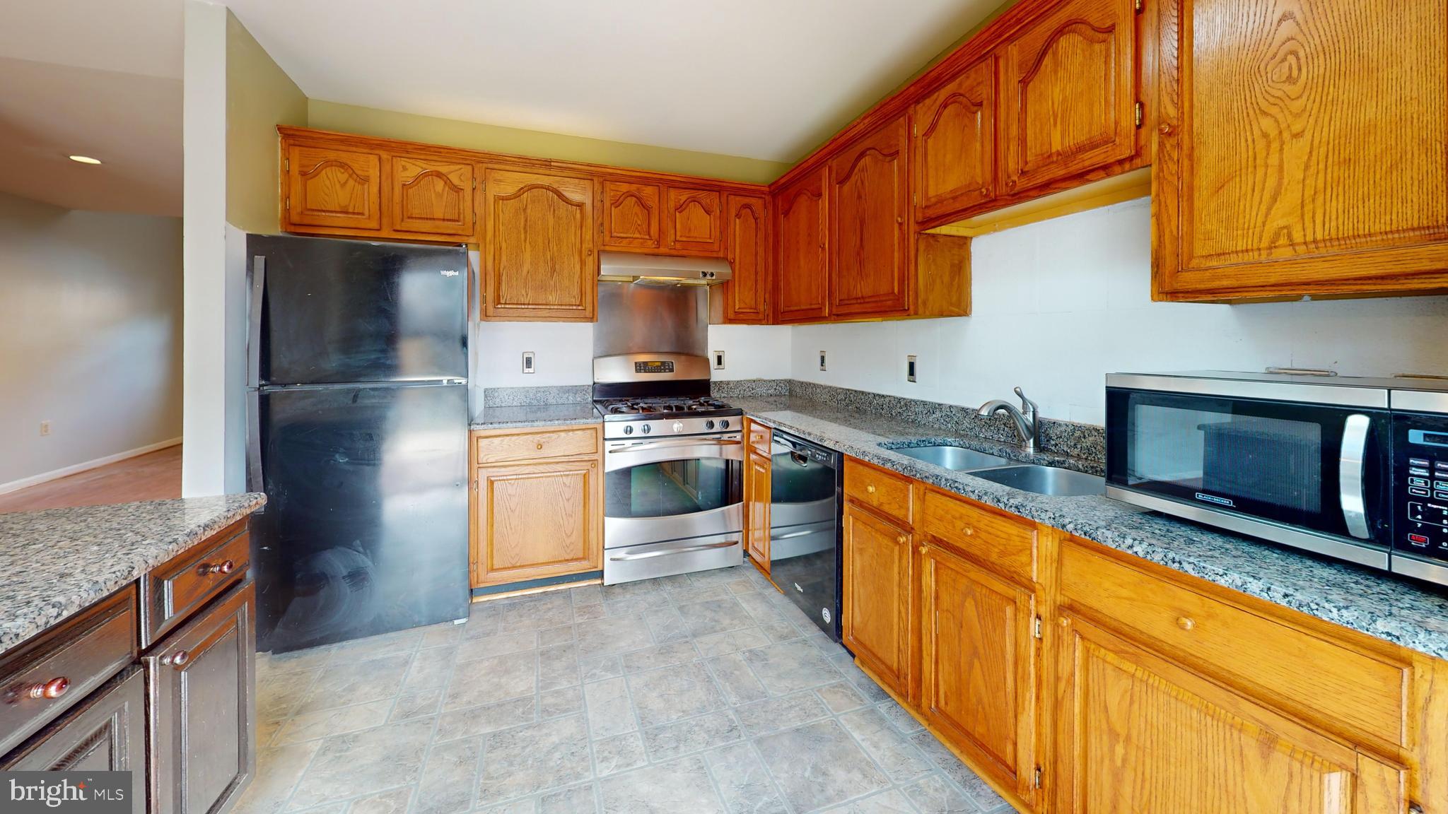 5612 GRESHAM LANE