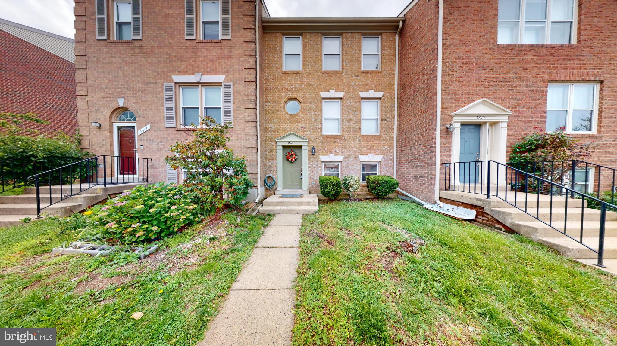 5612 GRESHAM LANE