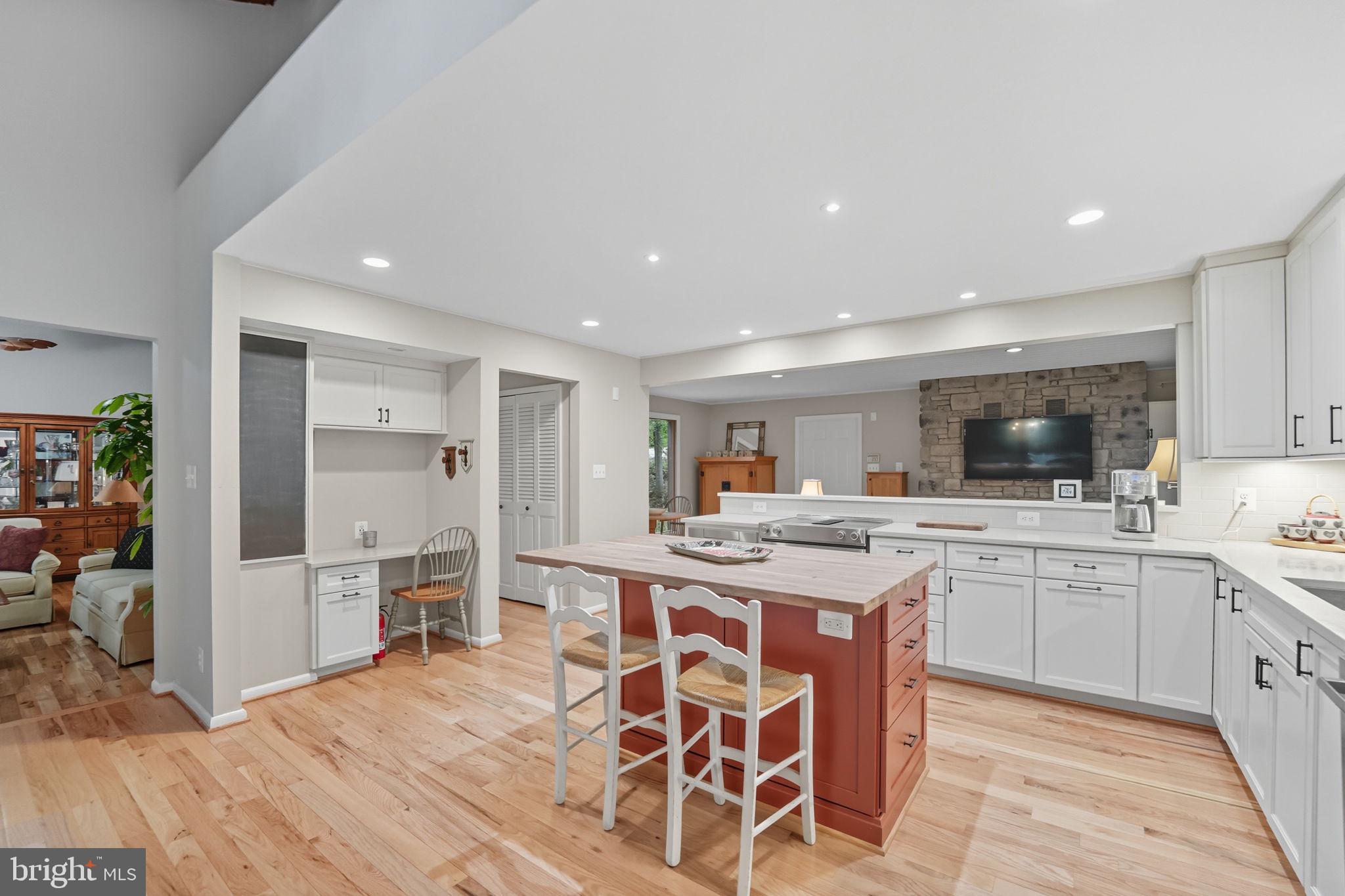 2507 HOLLYBROOK PLACE