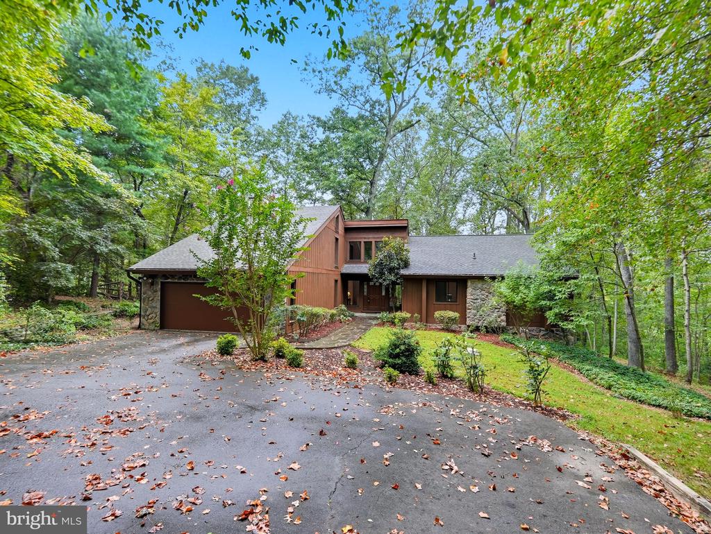 2507 HOLLYBROOK PLACE