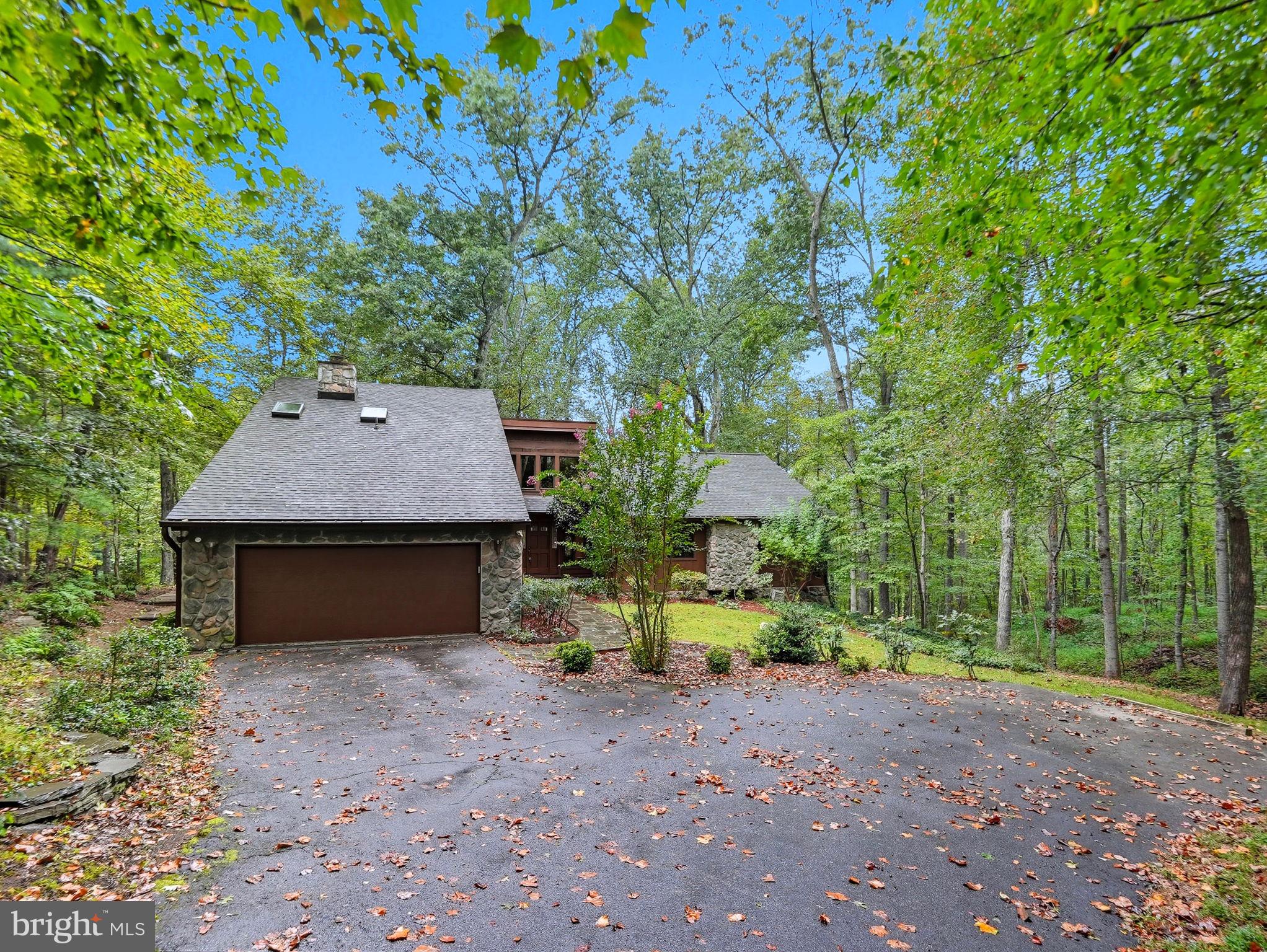 2507 HOLLYBROOK PLACE