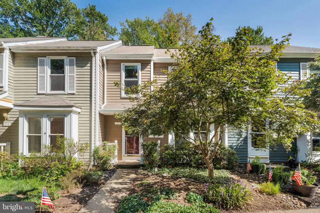 1512 POPLAR GROVE DRIVE