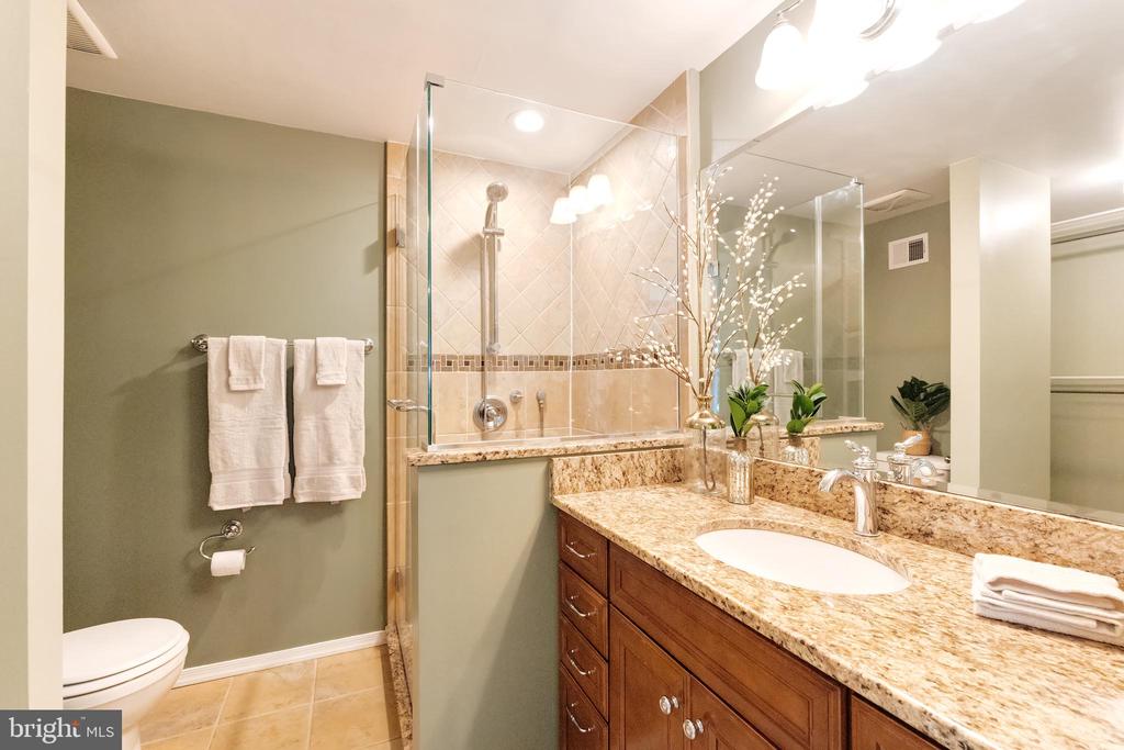 1512 POPLAR GROVE DRIVE