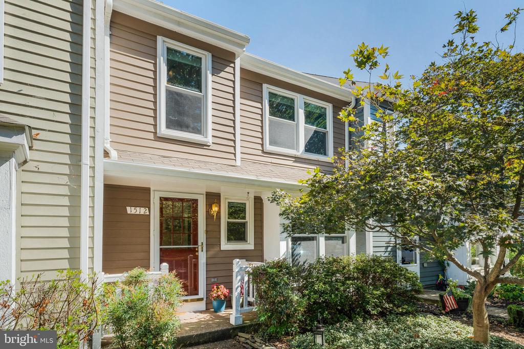 1512 POPLAR GROVE DRIVE
