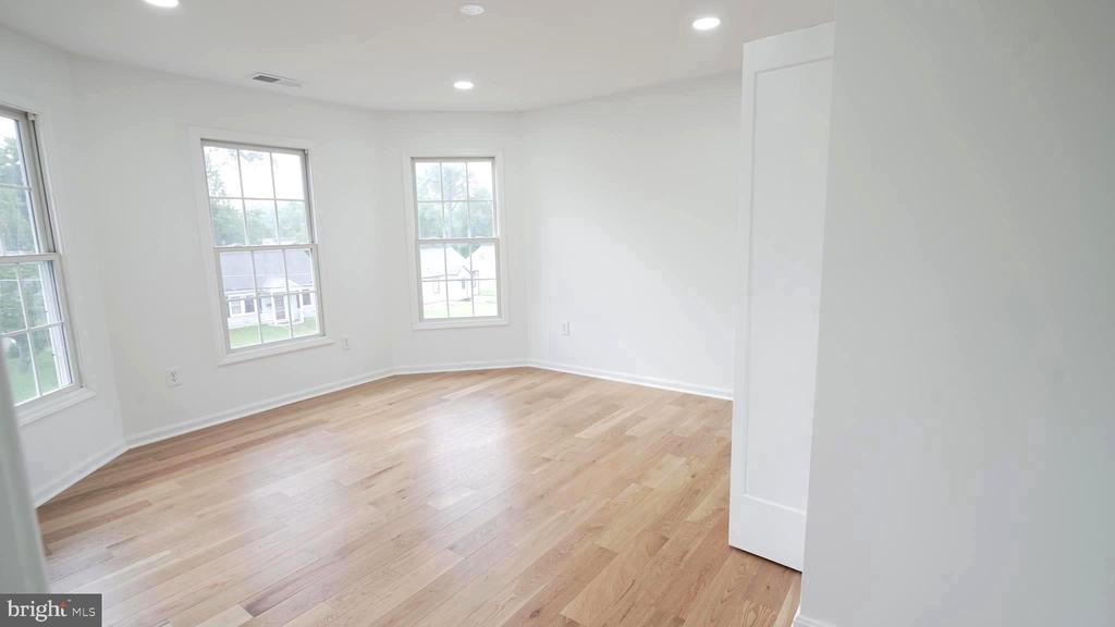 3147 HEADROW LANE