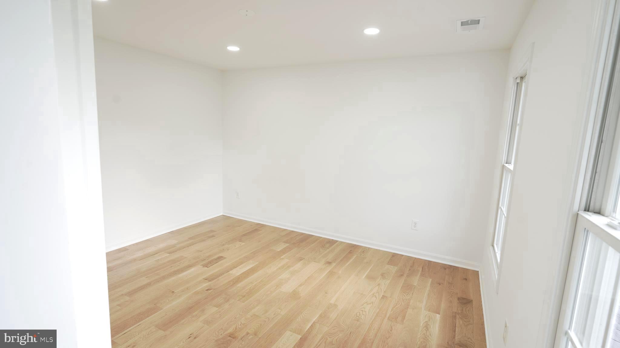 3147 HEADROW LANE