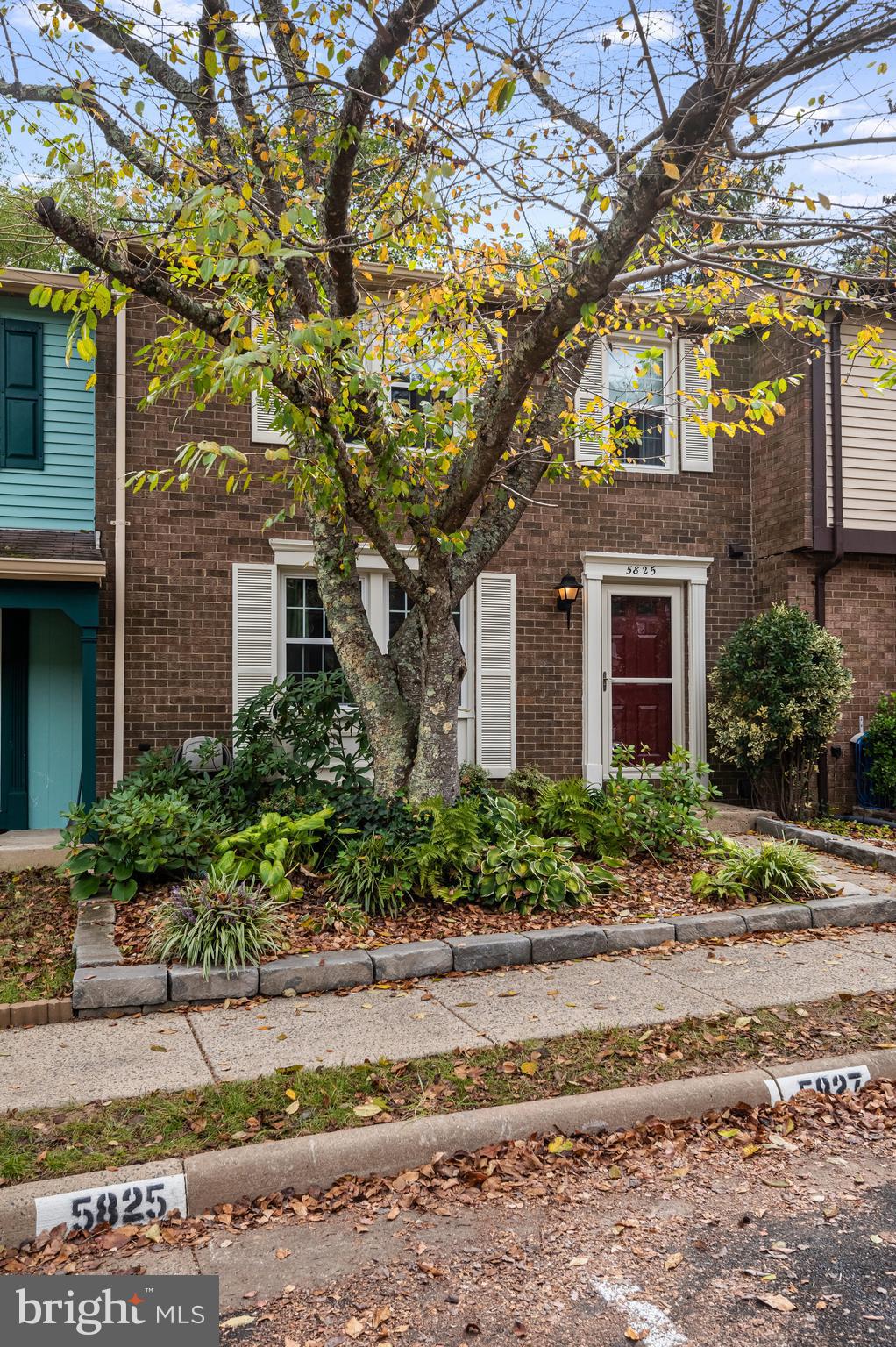 5825 HIGH BLUFF COURT