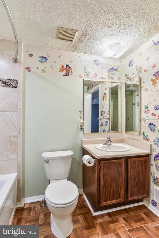 5825 HIGH BLUFF COURT