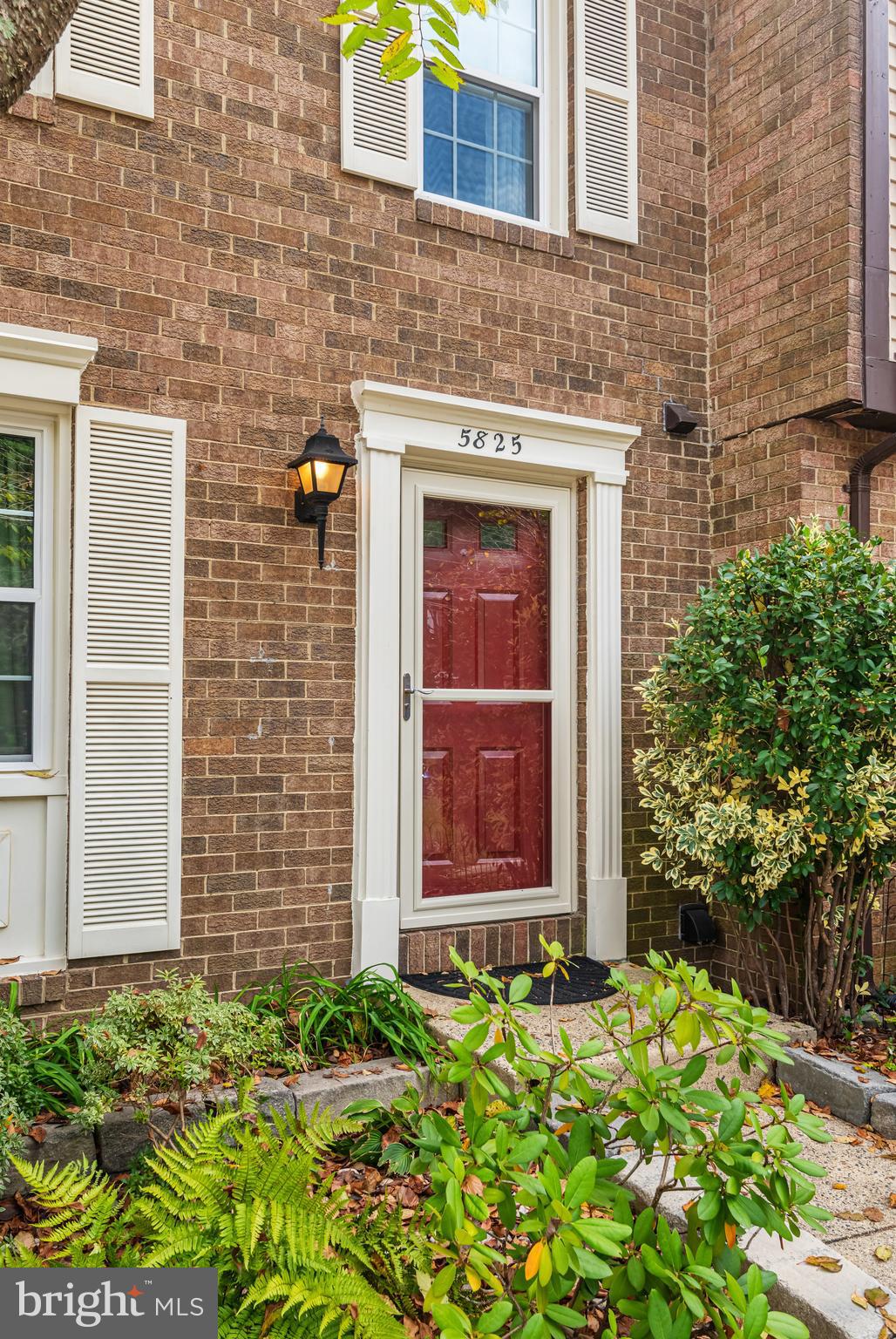 5825 HIGH BLUFF COURT