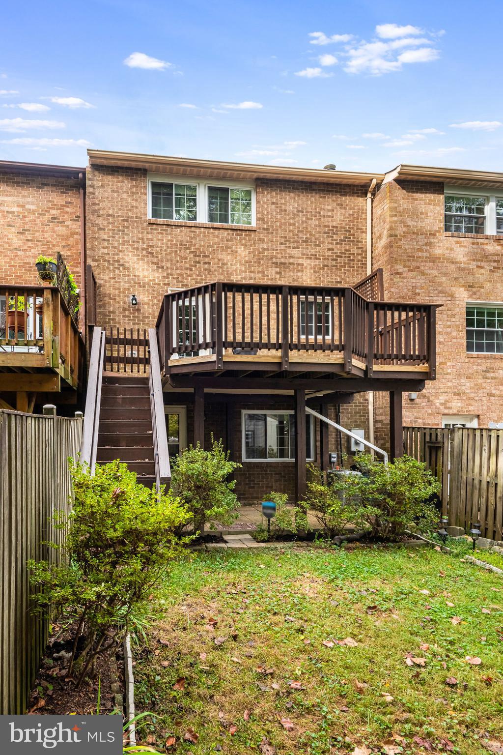 5825 HIGH BLUFF COURT