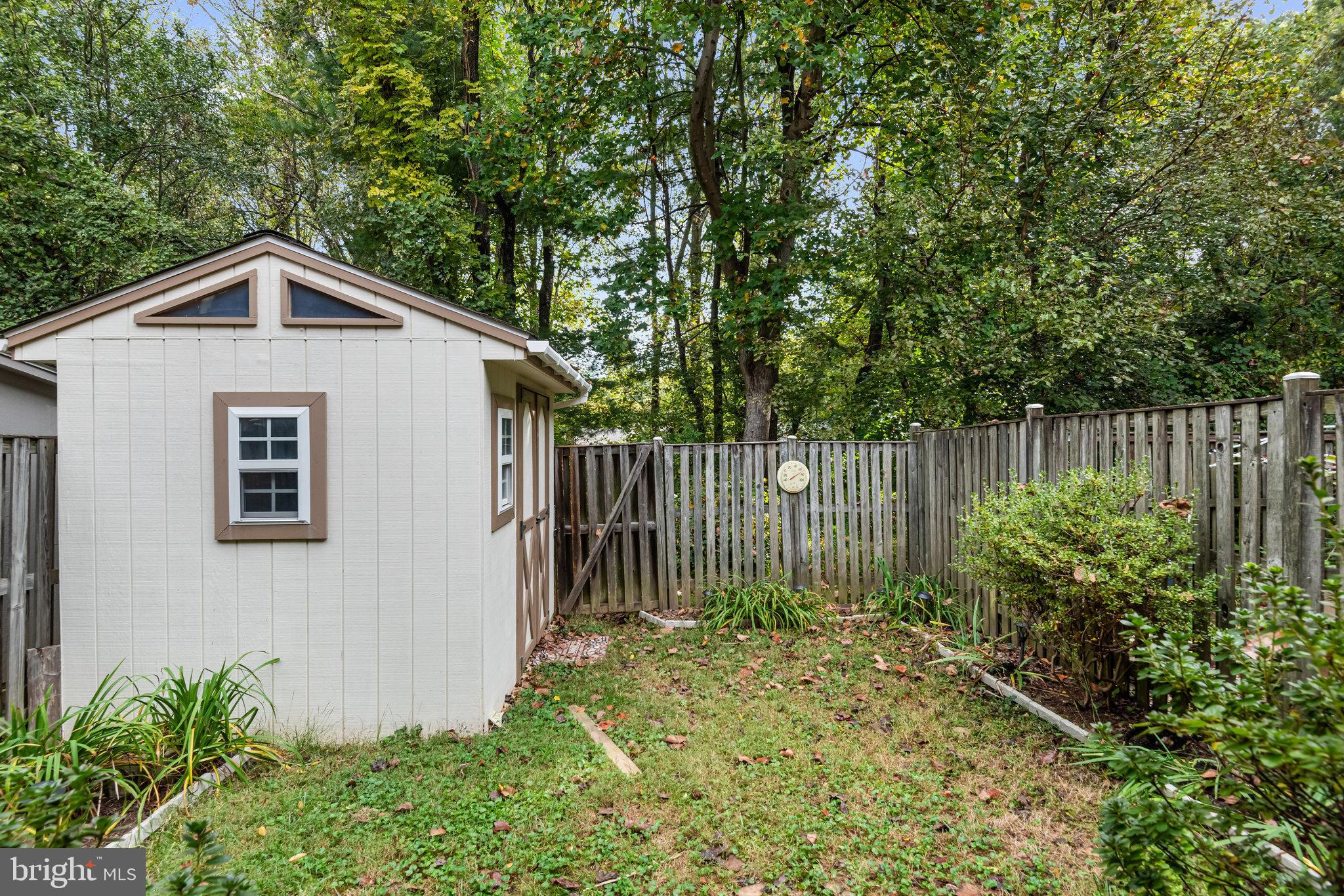 5825 HIGH BLUFF COURT