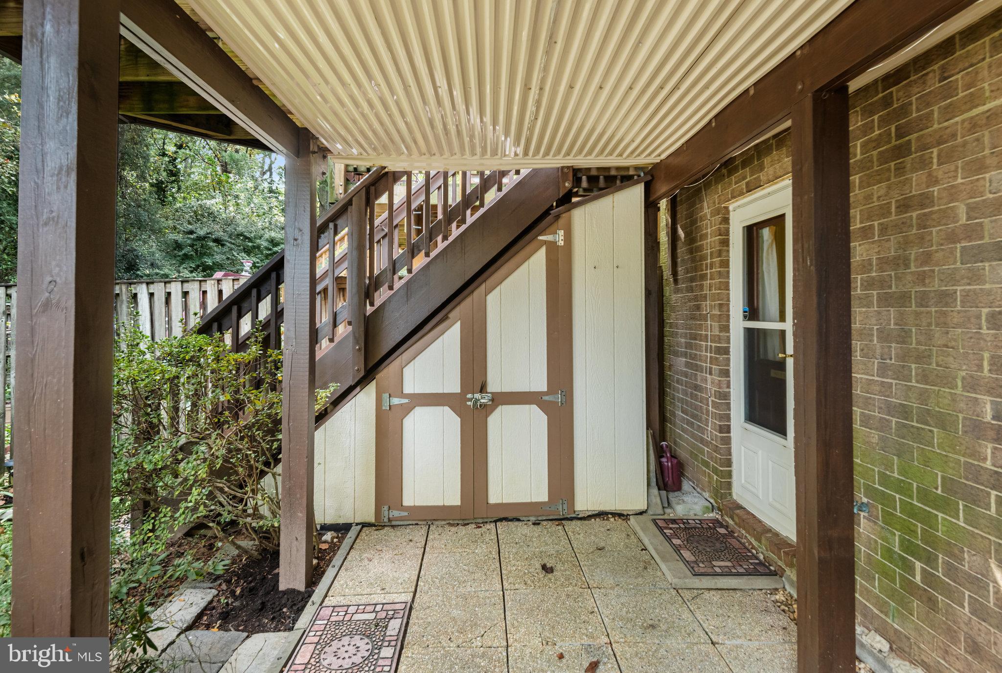 5825 HIGH BLUFF COURT