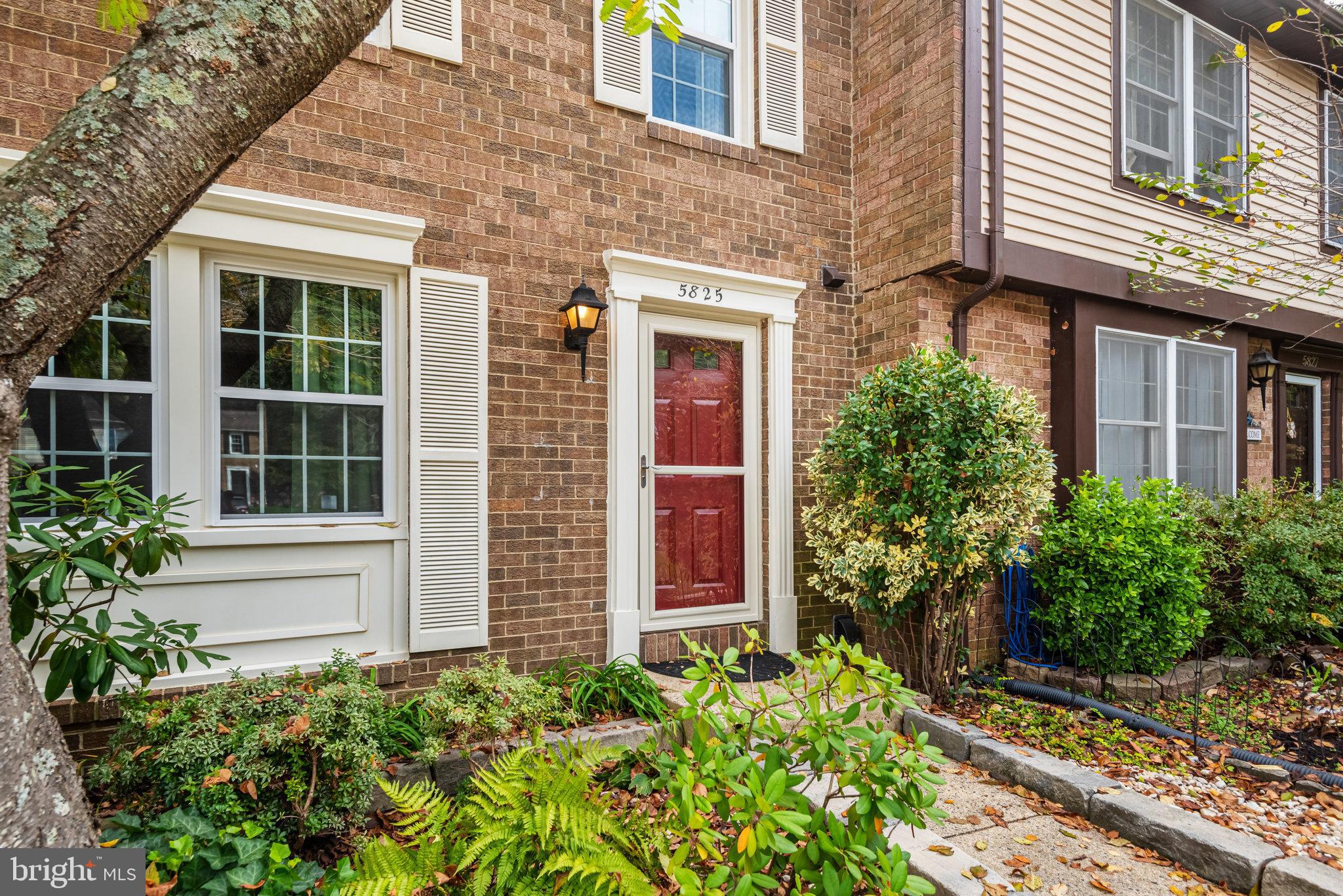 5825 HIGH BLUFF COURT