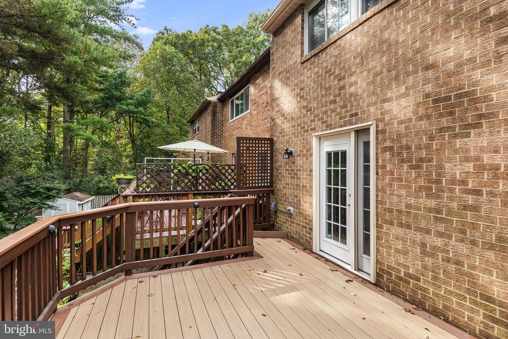 5825 HIGH BLUFF COURT