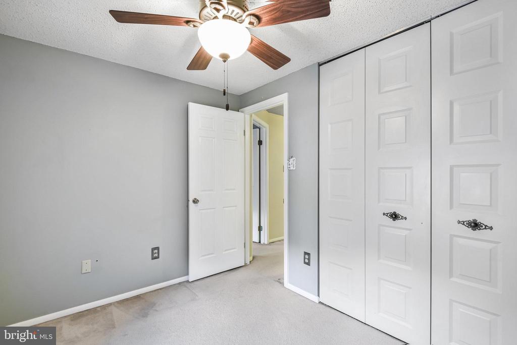 5825 HIGH BLUFF COURT
