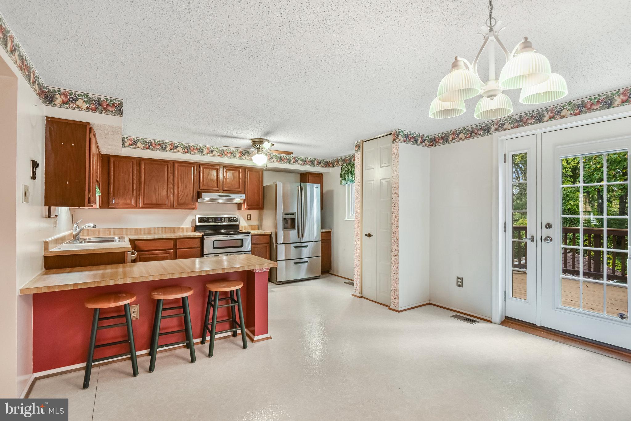 5825 HIGH BLUFF COURT