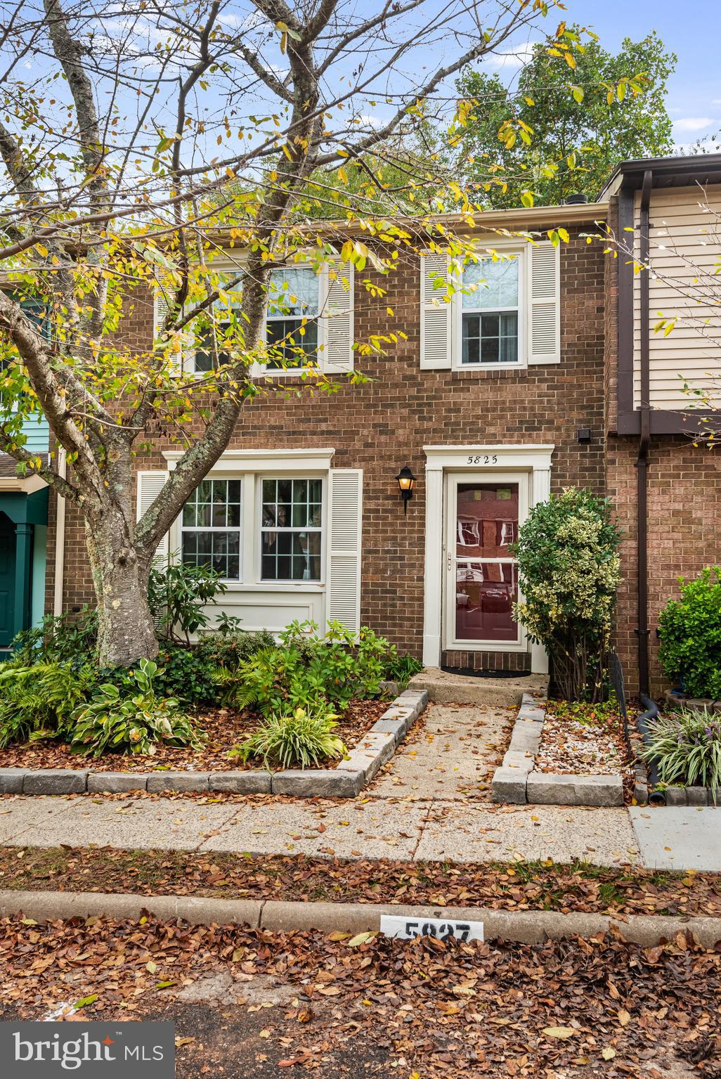 5825 HIGH BLUFF COURT