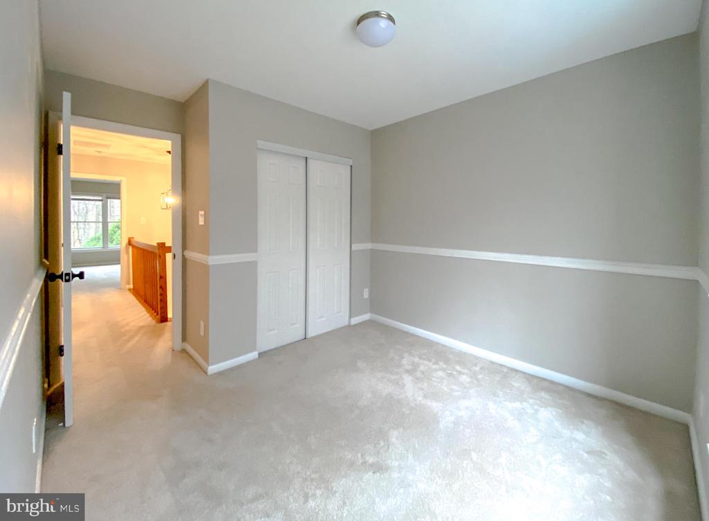 1603 OAK SPRING WAY