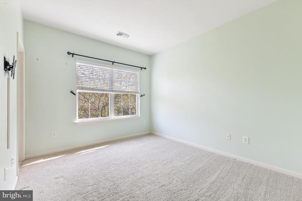 5332 CHIEFTAIN CIRCLE