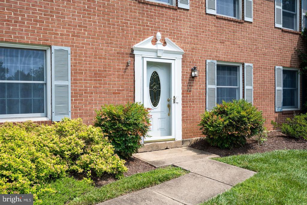 1213 TERRYLYNN COURT