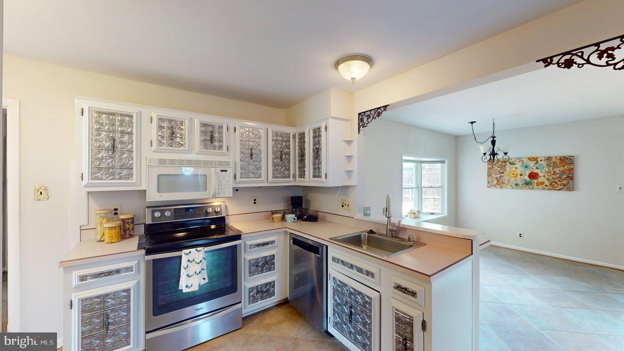 1213 TERRYLYNN COURT