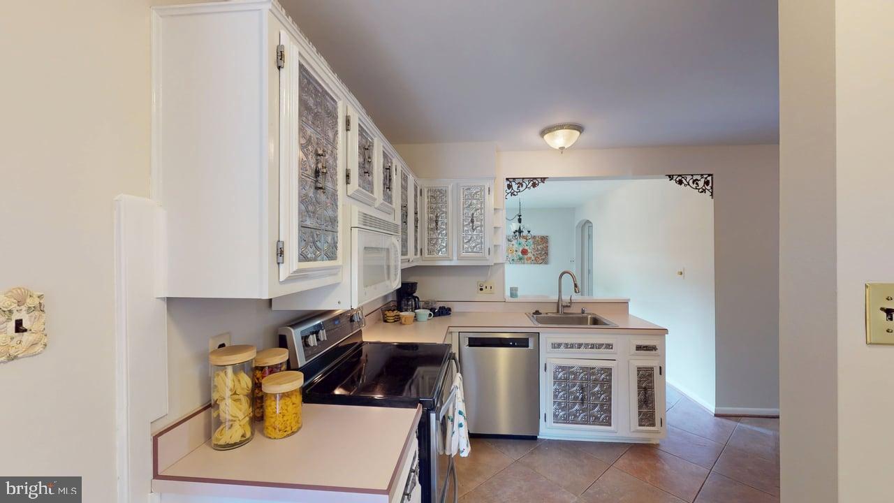 1213 TERRYLYNN COURT