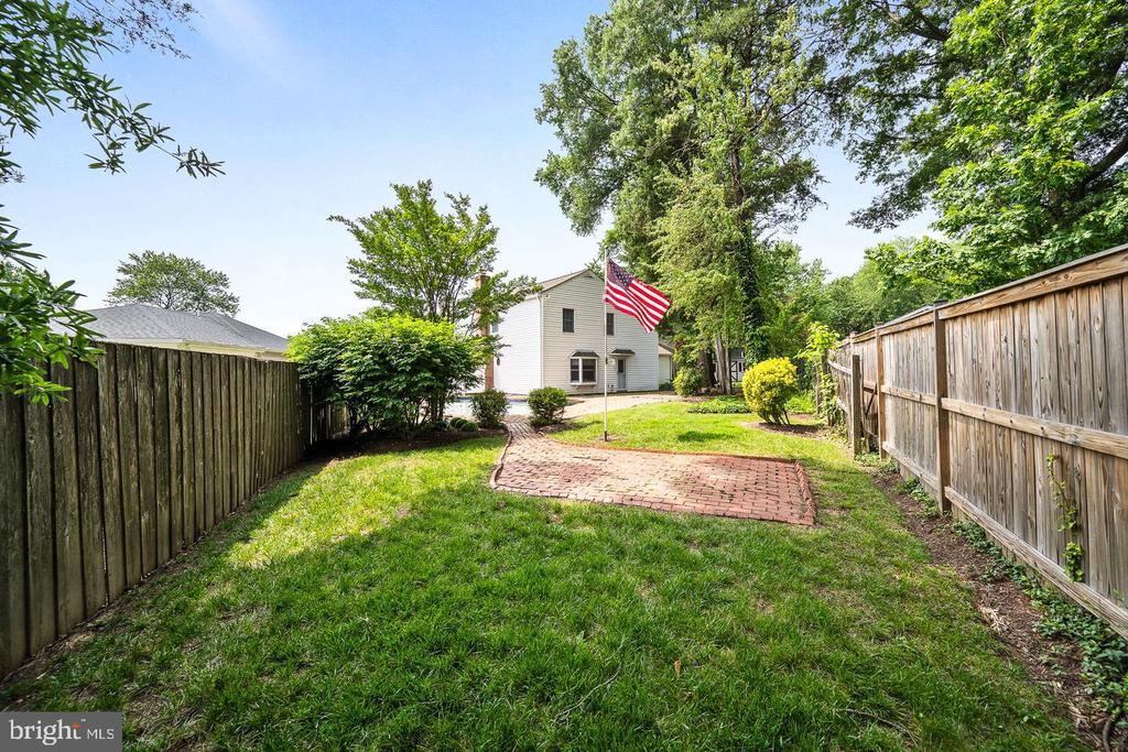1213 TERRYLYNN COURT