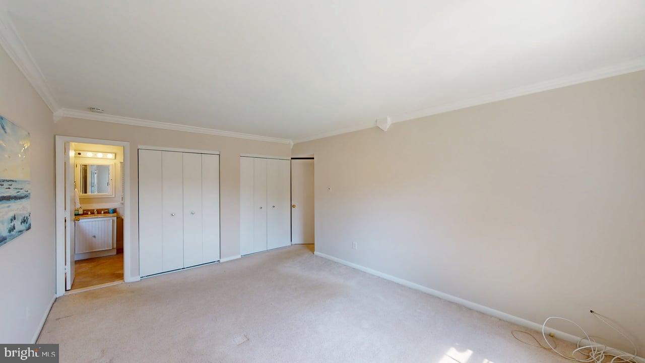 1213 TERRYLYNN COURT