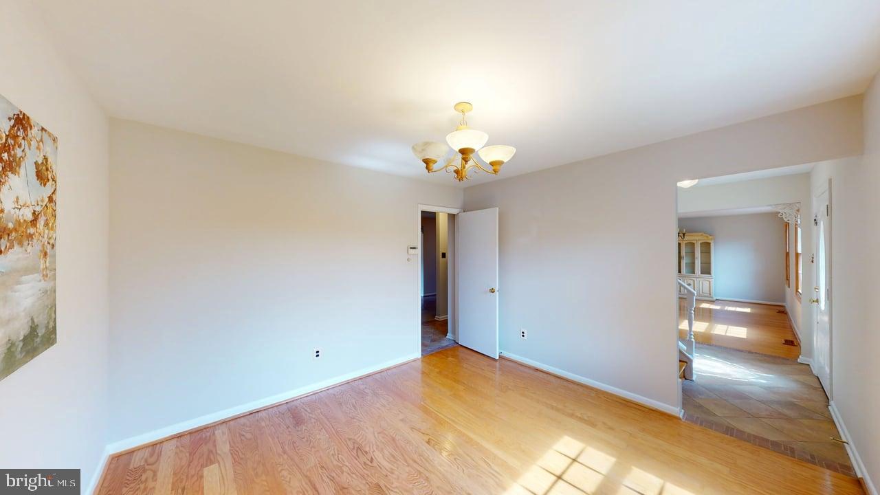 1213 TERRYLYNN COURT