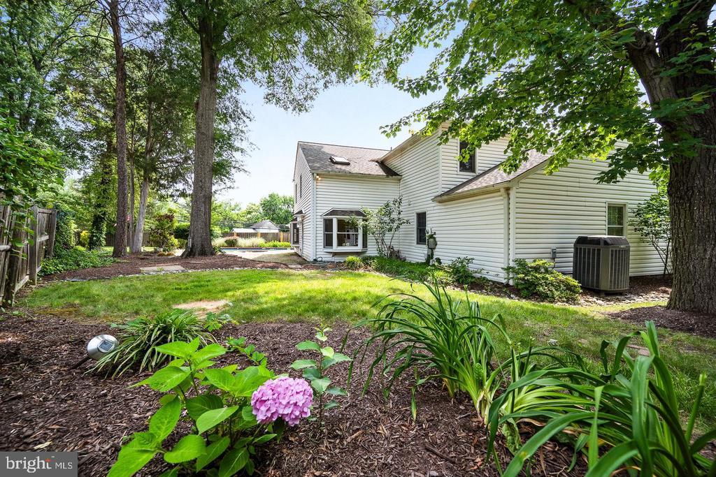 1213 TERRYLYNN COURT