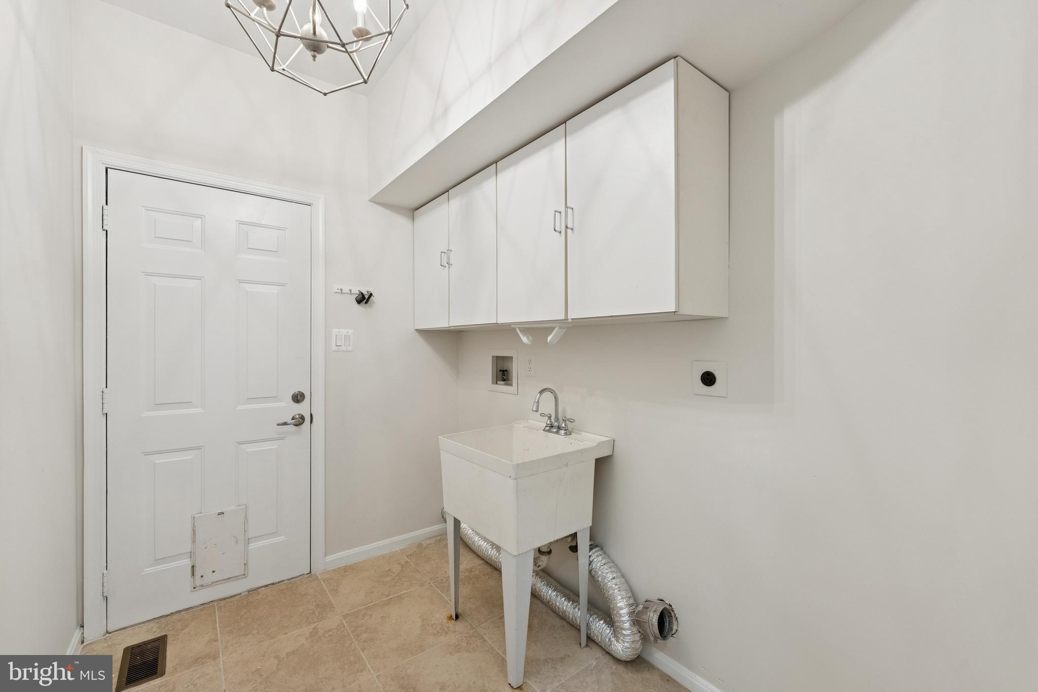 8410 COPPERLEAF COURT