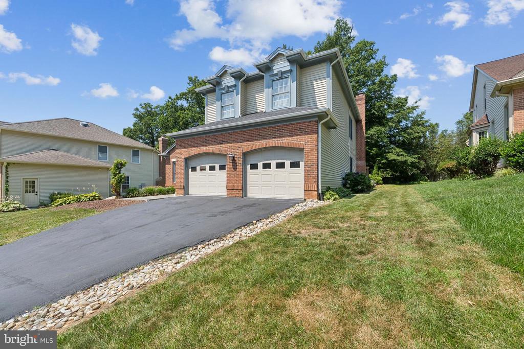 8410 COPPERLEAF COURT