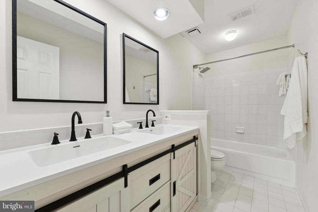 8410 COPPERLEAF COURT