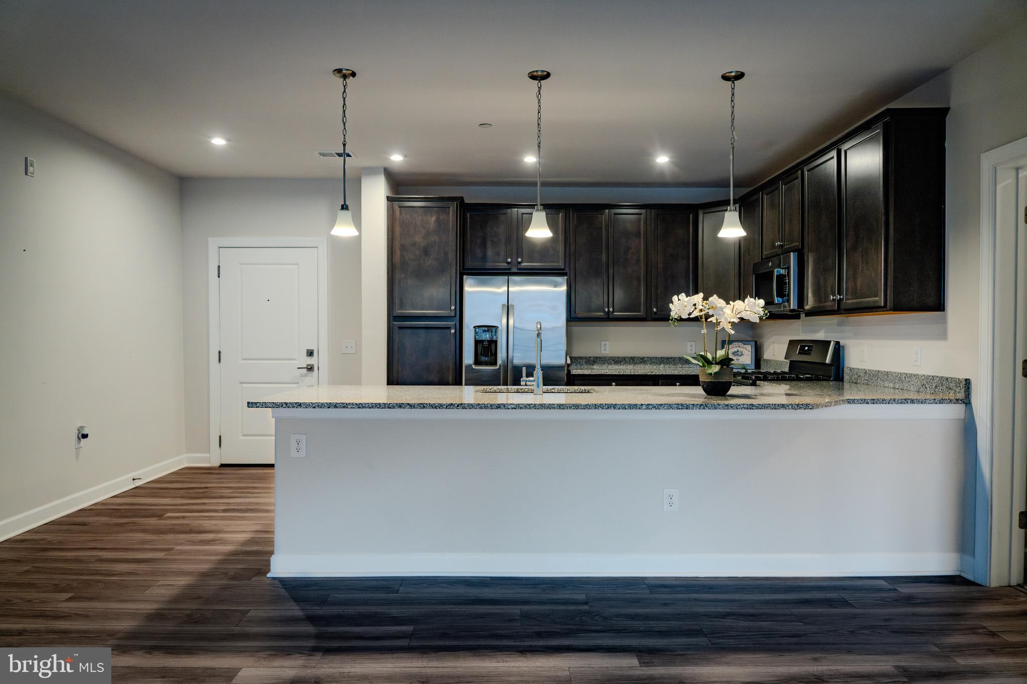 3925 FAIR RIDGE DRIVE 304