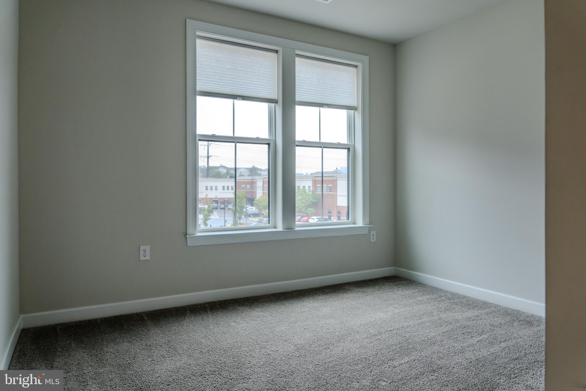 3925 FAIR RIDGE DRIVE 304